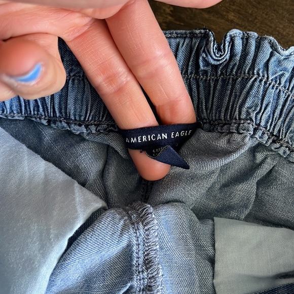 American eagle Capris - Picture 3 of 4